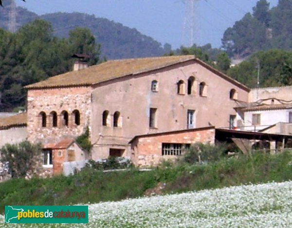 Can Ramoneda, al matí (Foto: Joan Sánchez Sabé, 2006) Can Ramoneda, al matí