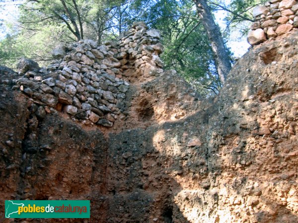 La Bisbal del Penedès - Casal de Santa Cristina (Foto: Albert Esteves, 2006) La Bisbal del Penedès - Casal de Santa Cristina