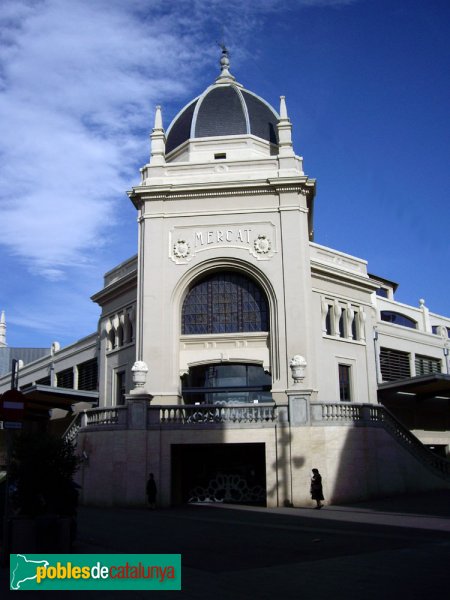 El Mercat, porta del carrer d'en Font (Foto: Joan Sánchez Sabé, 2006) El Mercat, porta del carrer d'en Font