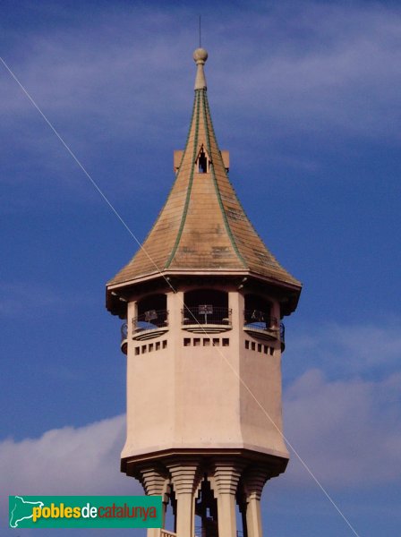 Part superior de La Torre de l'Aigua (Foto: Joan Sánchez Sabé, 2006) Part superior de La Torre de l'Aigua