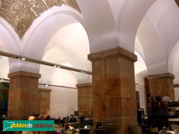 Barcelona - Caserna de Sant Agustí (Foto: Albert Esteves, 2006) Barcelona - Caserna de Sant Agustí