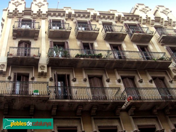 Barcelona - Carrer Princesa, 20 (Foto: Albert Esteves, 2006) Barcelona - Carrer Princesa, 20
