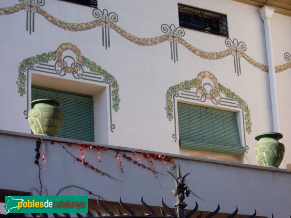 Casa Arimon, detall de les finestres (Foto: Joan Sánchez Sabé, 2006) Casa Arimon, detall de les finestres