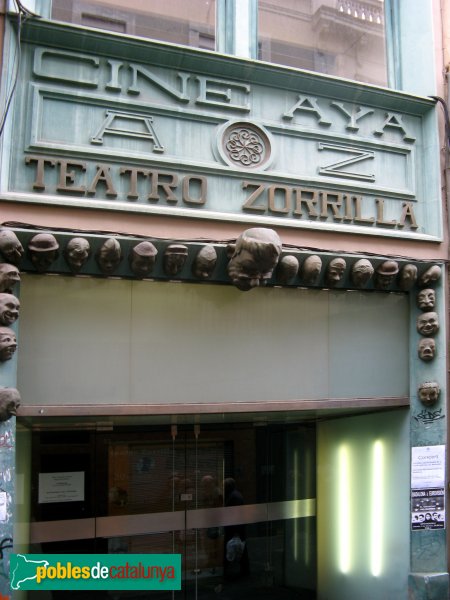 Badalona - Carrer del Mar (Foto: Albert Esteves, 2007) Badalona - Carrer del Mar