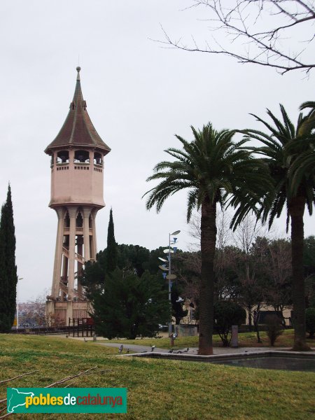 La Torre de l'Aigua, vista des del parc Taulí (Foto: Joan Sánchez Sabé, 2007) La Torre de l'Aigua, vista des del parc Taulí