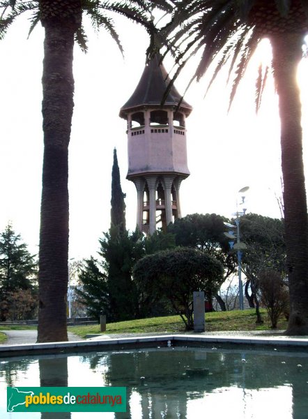 Torre de l'Aigua, des del parc Taulí (Foto: Joan Sánchez Sabé, 2007) Torre de l'Aigua, des del parc Taulí