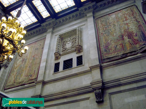 Barcelona - Casa de la Ciutat - Escala d'Honor (Foto: Albert Esteves, 2007) Barcelona - Casa de la Ciutat - Escala d'Honor