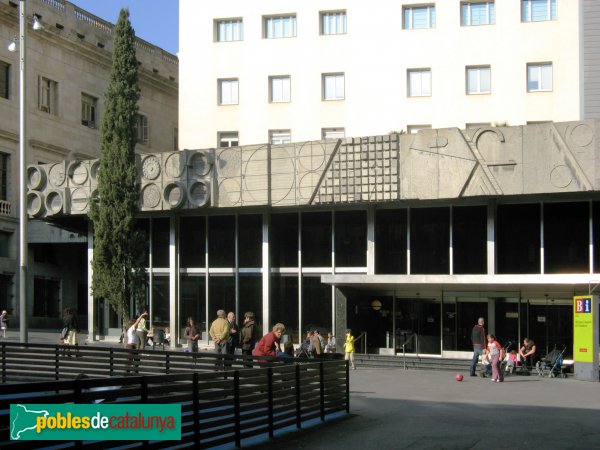 Barcelona - Ajuntament. Edifici Novíssim (Foto: Albert Esteves, 2007) Barcelona - Ajuntament. Edifici Novíssim