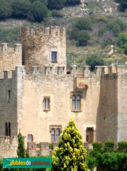 Vilassar de Dalt - Castell de Vilassar (Foto: Albert Esteves, 2007) Vilassar de Dalt - Castell de Vilassar