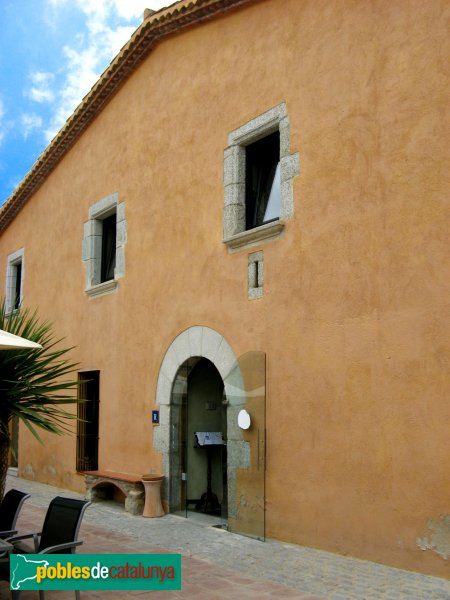 Cabrils - Ca l'Estrany (Foto: Albert Esteves, 2007) Cabrils - Ca l'Estrany