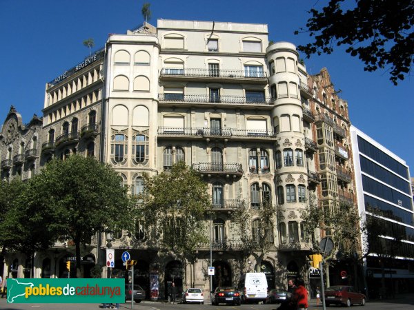 Barcelona - Rambla Catalunya, 74 (Foto: Albert Esteves, 2007) Barcelona - Rambla Catalunya, 74