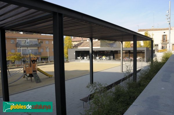 Plaça del Calissó, al darrere del safareig (Foto: Joan Sánchez Sabé, 2007) Plaça del Calissó, al darrere del safareig