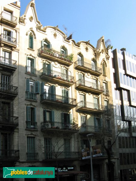 Barcelona - Pau Claris, 140-142 (Foto: Albert Esteves, 2008) Barcelona - Pau Claris, 140-142