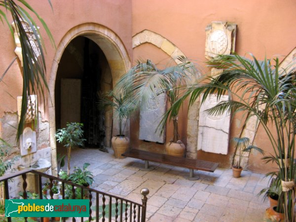 Tarragona - Casa Castellarnau (Foto: Albert Esteves, 2007) Tarragona - Casa Castellarnau