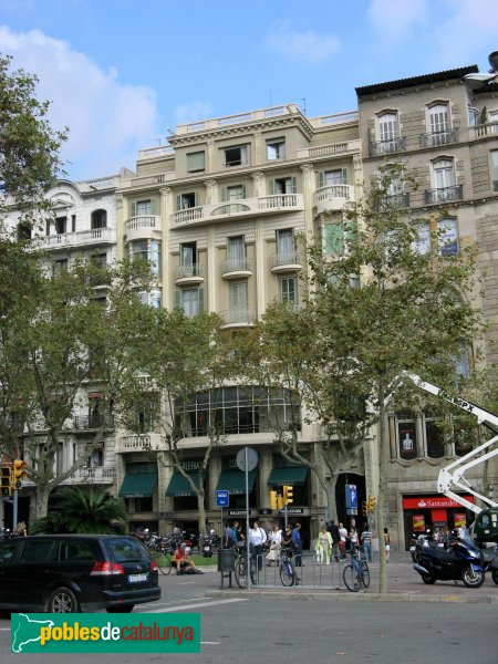 Barcelona - Passeig de Gràcia, 114 (Foto: Albert Esteves, 2007) Barcelona - Passeig de Gràcia, 114