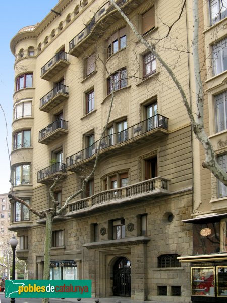 Barcelona - Casa Pericas (Diagonal, 389) (Foto: Albert Esteves, 2008) Barcelona - Casa Pericas (Diagonal, 389)