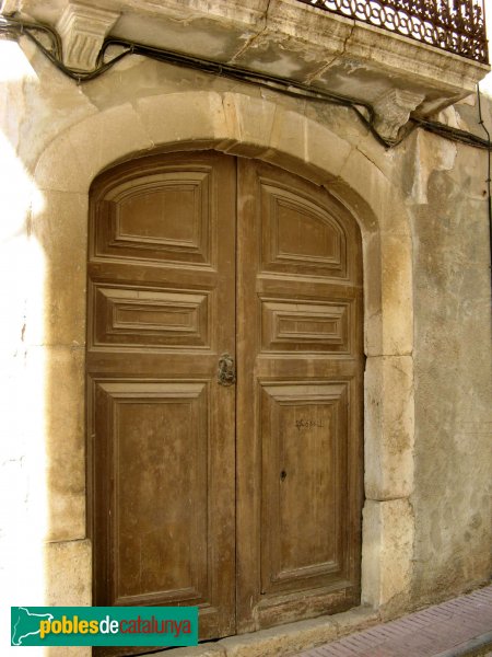 Salomó - Carrer Major (Foto: Albert Esteves, 2008) Salomó - Carrer Major