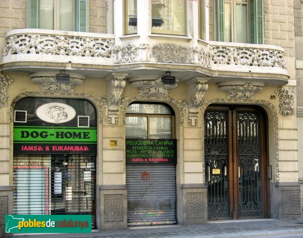 Barcelona - Balmes, 85 (Foto: Albert Esteves, 2008) Barcelona - Balmes, 85