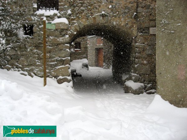 Lles - Poble de Músser. Plaça