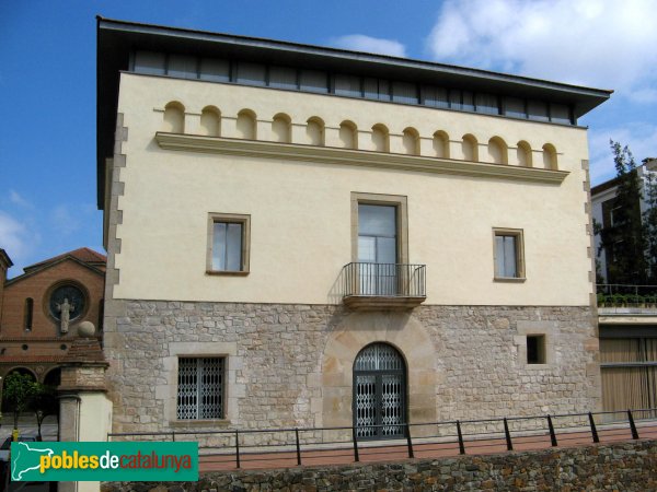 Cornellà de Llobregat - Can Vallhonrat (Foto: Albert Esteves, 2008) Cornellà de Llobregat - Can Vallhonrat