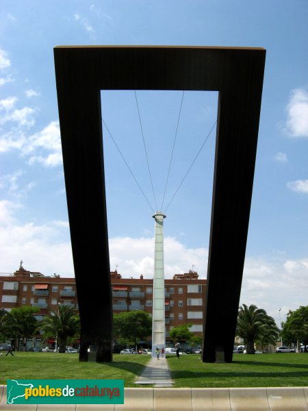 Cornellà de Llobregat - Monument a Miró (Foto: Albert Esteves, 2008) Cornellà de Llobregat - Monument a Miró
