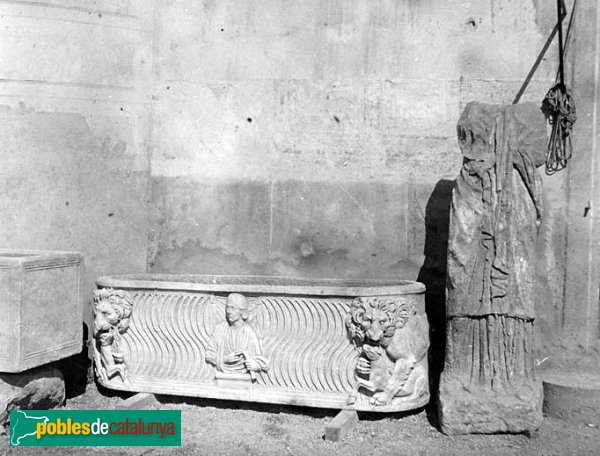 Tarragona - Museu de la Necròpolis (Foto: <i>Josep Salvany - Fons Salvany, Biblioteca de Catalunya</i>, 1924) Tarragona - Museu de la Necròpolis