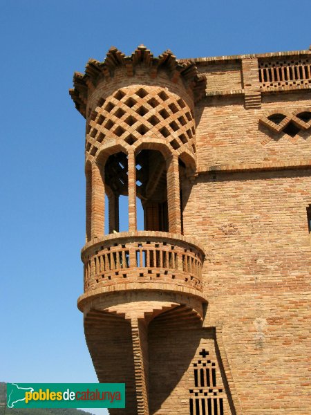 Colònia Güell - Ca l'Espinal (Foto: Albert Esteves, 2008) Colònia Güell - Ca l'Espinal