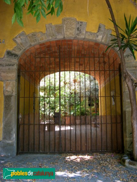 Esplugues de Llobregat - Can Cargol (Foto: Albert Esteves, 2008) Esplugues de Llobregat - Can Cargol