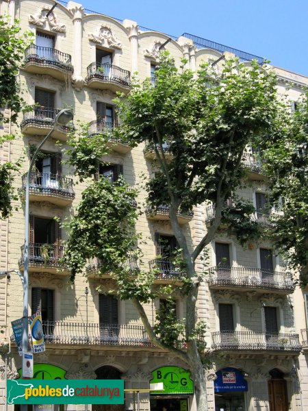 Barcelona - Ronda Sant Antoni, 45-47 (Foto: Albert Esteves, 2008) Barcelona - Ronda Sant Antoni, 45-47