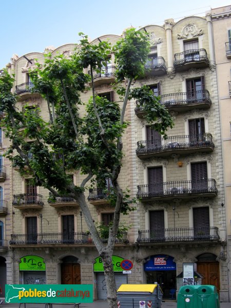 Barcelona - Ronda Sant Antoni, 45-47 (Foto: Albert Esteves, 2008) Barcelona - Ronda Sant Antoni, 45-47