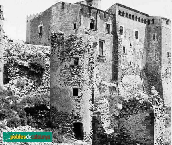 Tarragona - Castell de Tamarit (Foto: Josep Salvany - Fons Salvany, Biblioteca de Catalunya, 1912) Tarragona - Castell de Tamarit