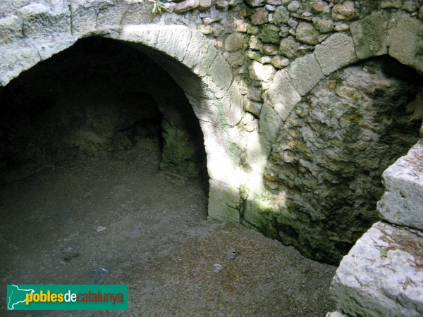 Tarragona - Vila Closa de Tamarit (Foto: Albert Esteves, 2008) Tarragona - Vila Closa de Tamarit