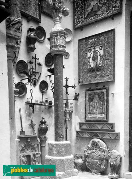 Creu de terme de Tamarit (Foto: Josep Salvany - Fons Salvany, Biblioteca de Catalunya, 1919) Creu de terme de Tamarit