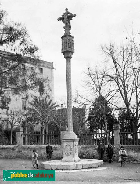 Tarragona - Creu de Sant Antoni (Foto: Josep Salvany - Fons Salvany, Biblioteca de Catalunya, 1915) Tarragona - Creu de Sant Antoni