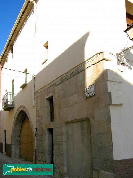 Golmés - Carrer Major (Foto: Albert Esteves, 2008) Golmés - Carrer Major