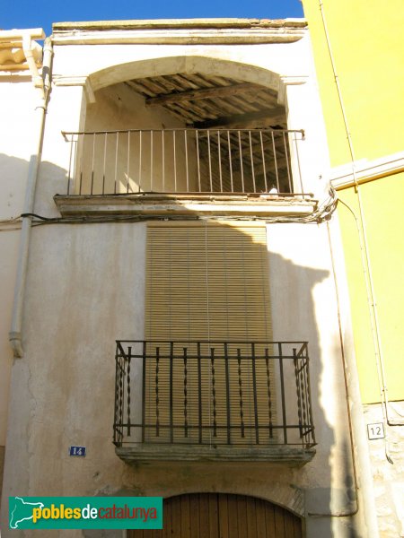 Golmés - Cal Marquet (Foto: Albert Esteves, 2008) Golmés - Cal Marquet