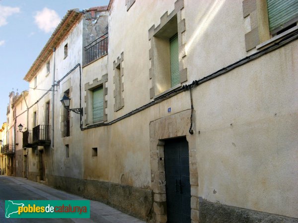 Golmés - Carrer Major (Foto: Albert Esteves, 2008) Golmés - Carrer Major