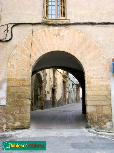 Piera - Portal Romanyà (Foto: Albert Esteves, 2008) Piera - Portal Romanyà