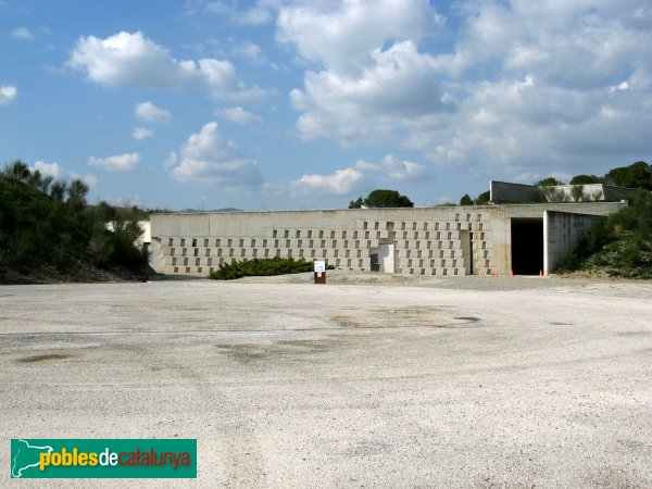 Igualada - Cementiri Nou (Foto: Albert Esteves, 2009) Igualada - Cementiri Nou