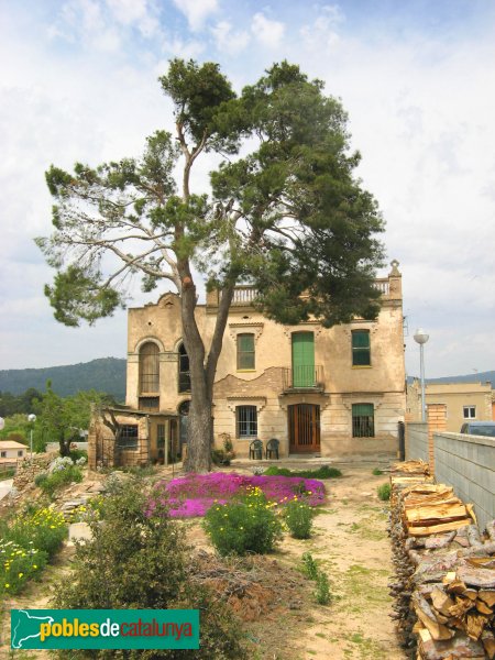 Òdena - Cal Ramon (L'Espelt) (Foto: Albert Esteves, 2009) Òdena - Cal Ramon (L'Espelt)