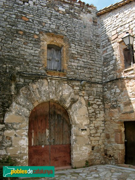 Collbató - Portal (Foto: Albert Esteves, 2009) Collbató - Portal
