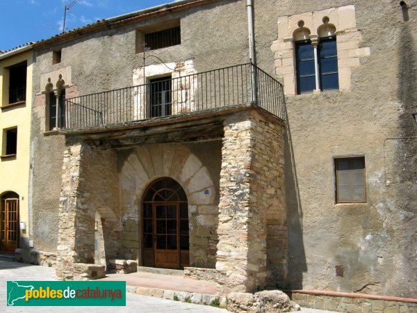 Collbató - Cal Tutor (Foto: Albert Esteves, 2009) Collbató - Cal Tutor