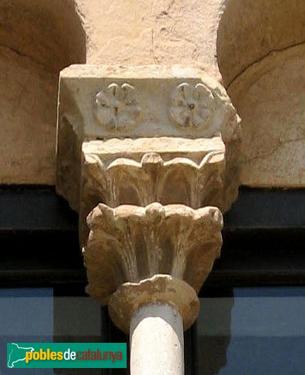 Collbató - Cal Tutor, detall de la finestra (Foto: Albert Esteves, 2009) Collbató - Cal Tutor, detall de la finestra