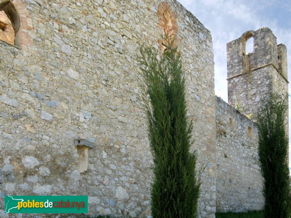 Castellolí - Església vella de Sant Vicenç (Foto: Albert Esteves, 2009) Castellolí - Església vella de Sant Vicenç