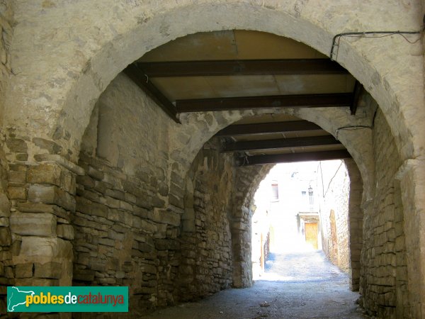 Pujalt - Carrer de les Voltes (Foto: Albert Esteves, 2009) Pujalt - Carrer de les Voltes