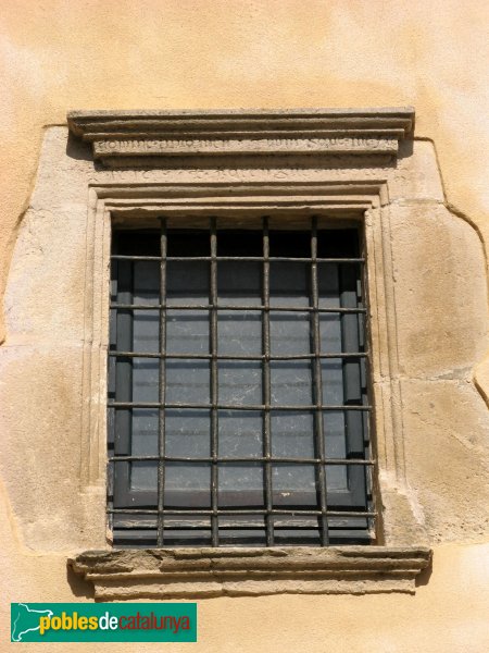 L'Armentera - Finestra de can Salleres (Foto: Albert Esteves, 2009) L'Armentera - Finestra de can Salleres