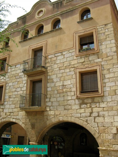 Montblanc - Porxos del Cal Malet (Foto: Albert Esteves, 2009) Montblanc - Porxos del Cal Malet