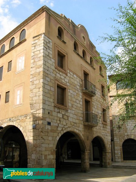 Montblanc - Porxos del Cal Malet (Foto: Albert Esteves, 2009) Montblanc - Porxos del Cal Malet