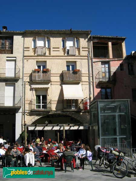 Santa Coloma de Queralt - Plaça Major (Foto: Albert Esteves, 2009) Santa Coloma de Queralt - Plaça Major