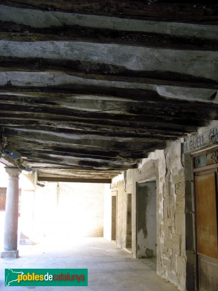 Santa Coloma de Queralt - Plaça de l'Església (Foto: Albert Esteves, 2009) Santa Coloma de Queralt - Plaça de l'Església